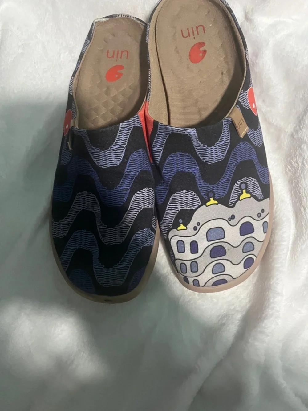 UIN Men’s La Pedrera Canvas Graphic Slip-On Shoes